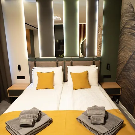Hotel Park Novel